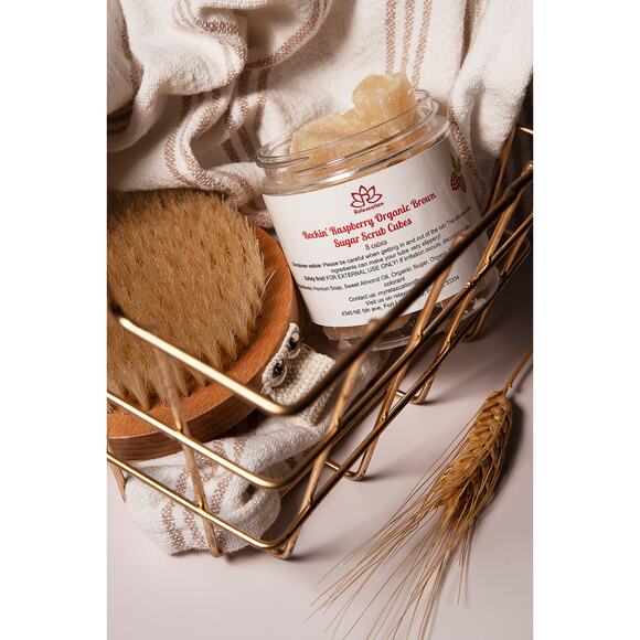 Organic Brown Sugar Scrub Cubes "Raspberry" (8 cubes) - Picture 2 of 8